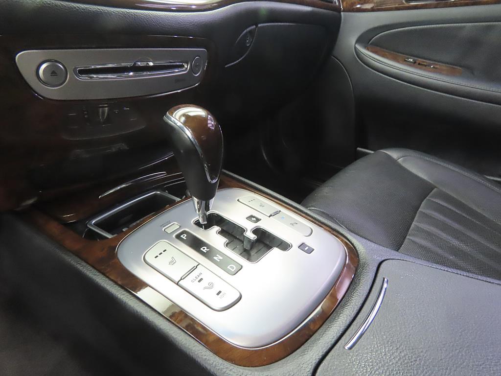 HYUNDAI Genesis - Vista 11