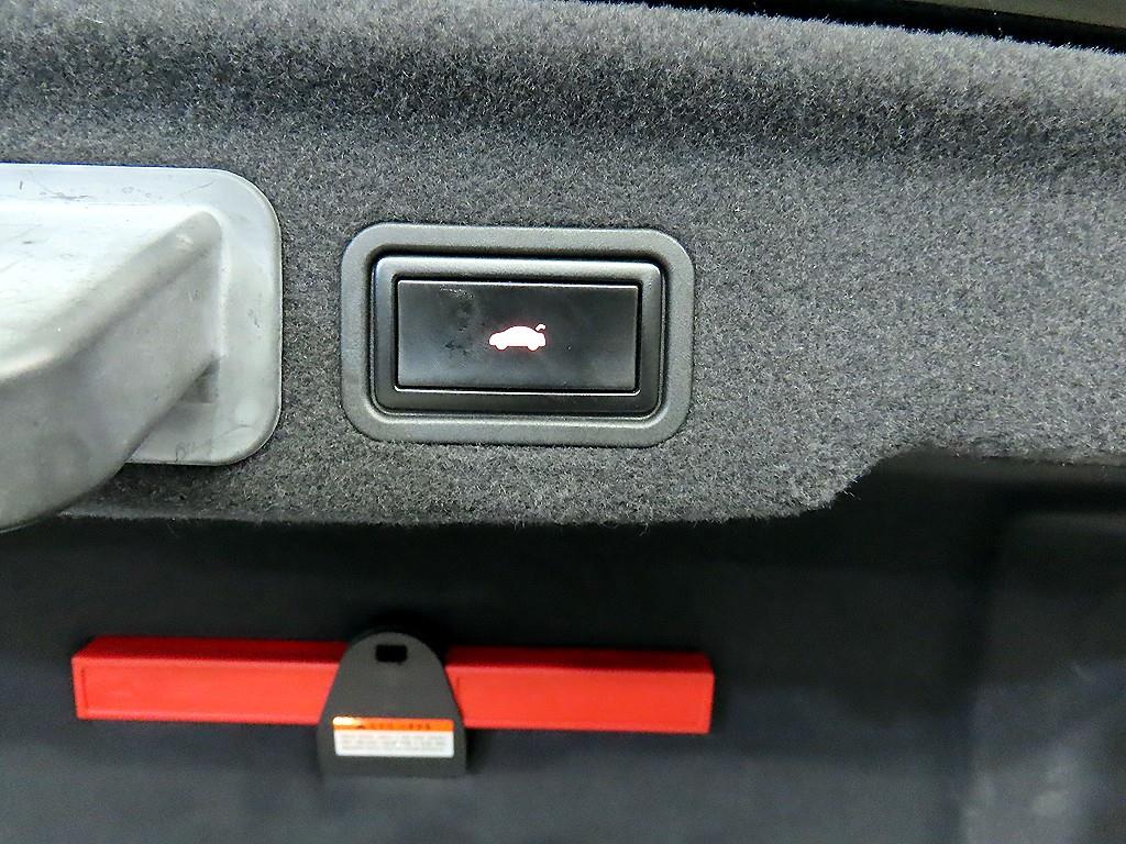 Audi A8 2011 Negro - Importación desde Corea - HF Imports Iquique - Foto 18