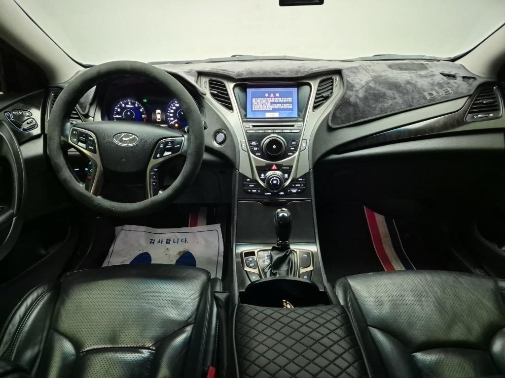 HYUNDAI Grandeur - Vista 7