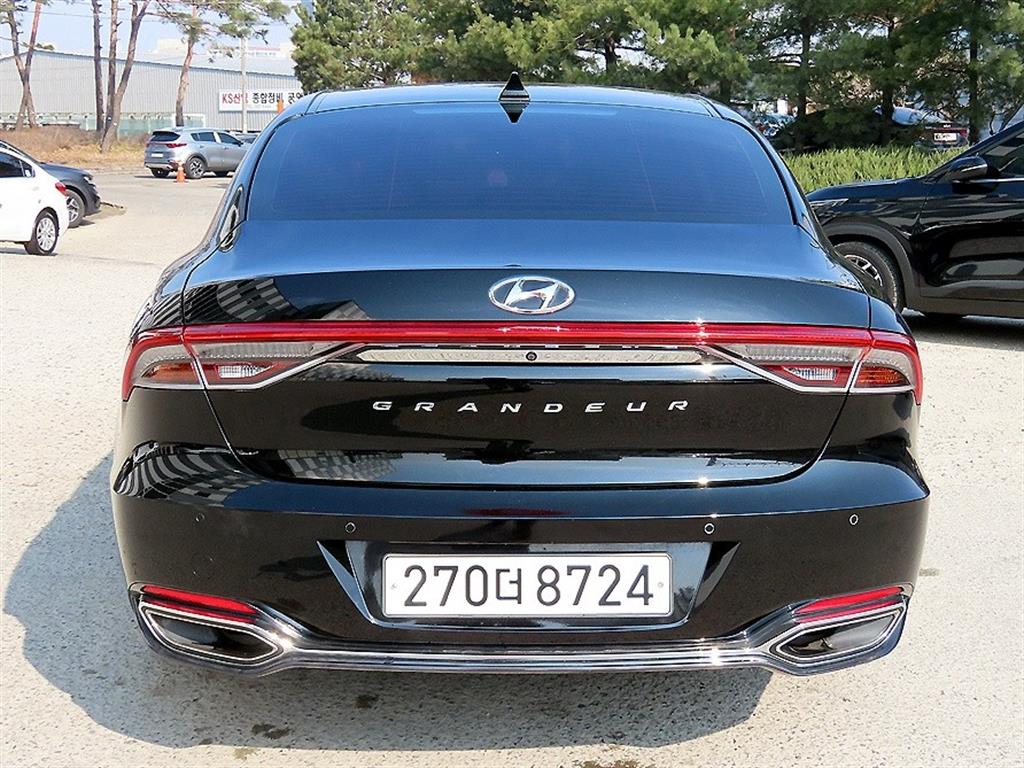 HYUNDAI Grandeur - Vista 4