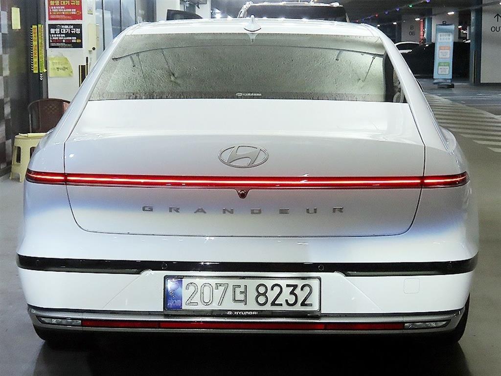 HYUNDAI Grandeur - Vista 5