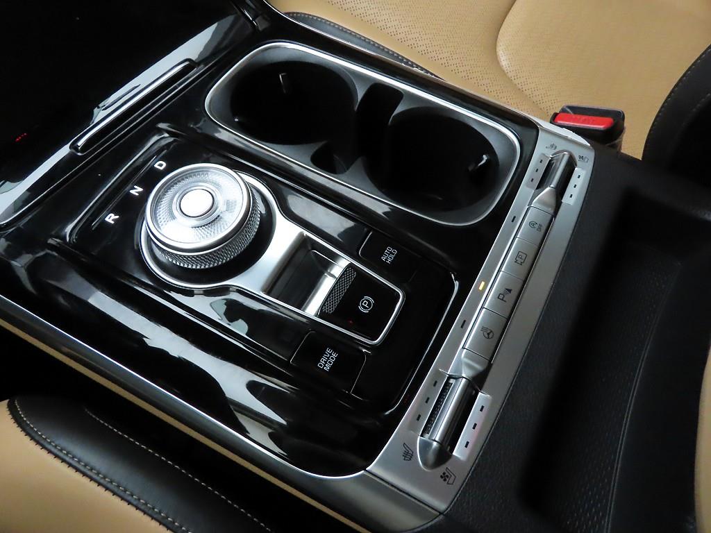 KIA Carnival - Vista 10