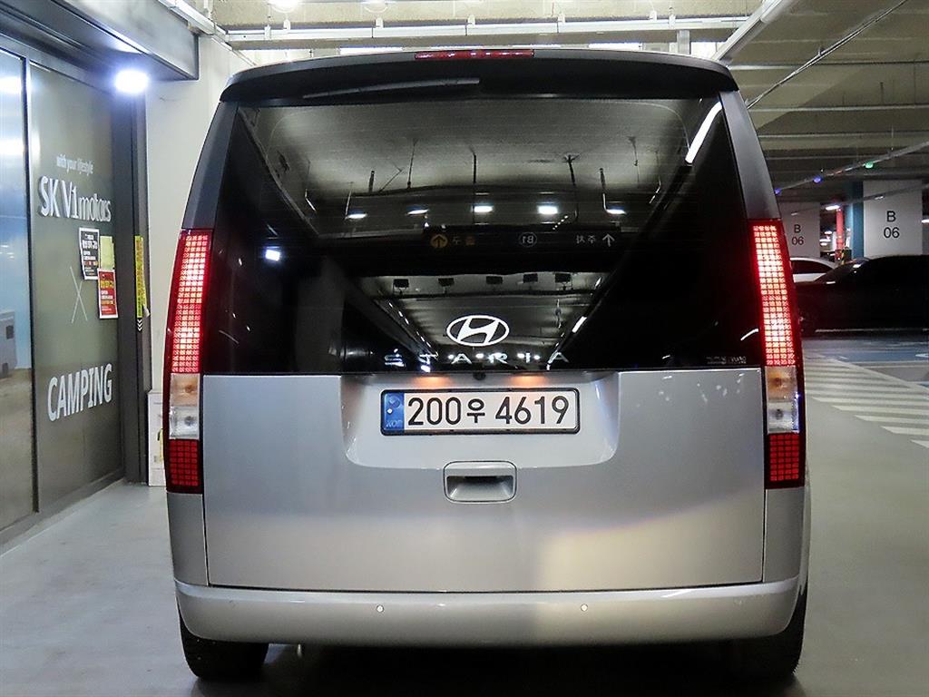 HYUNDAI Staria - Vista 5