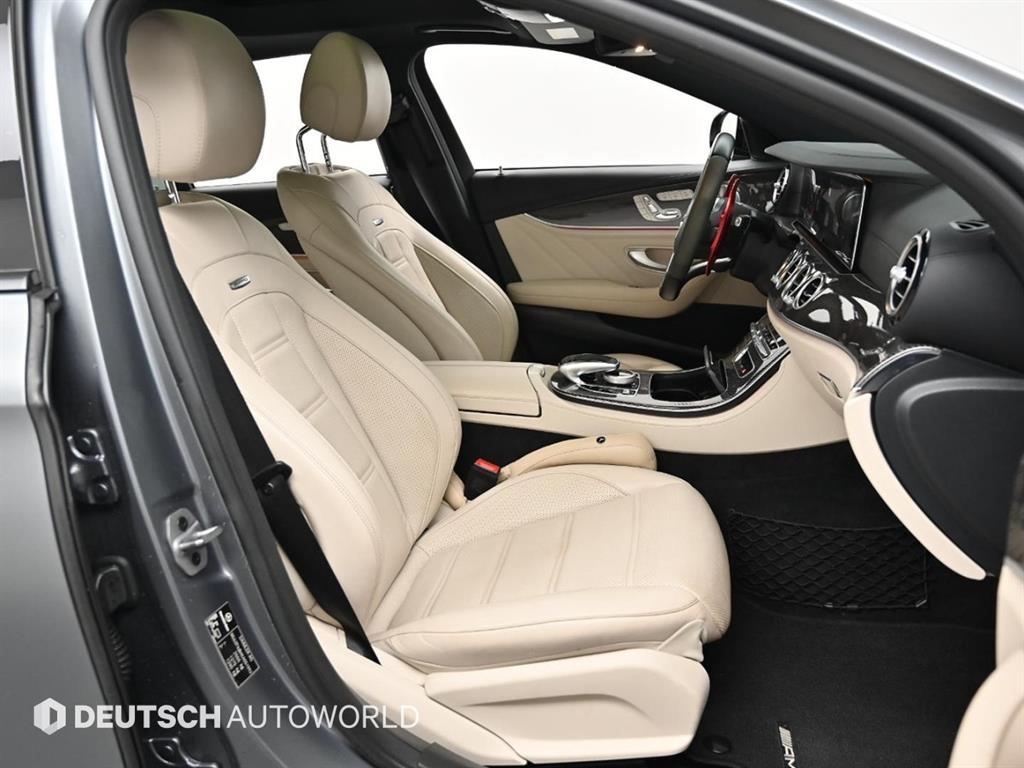 Mercedes Benz E class - Vista 10