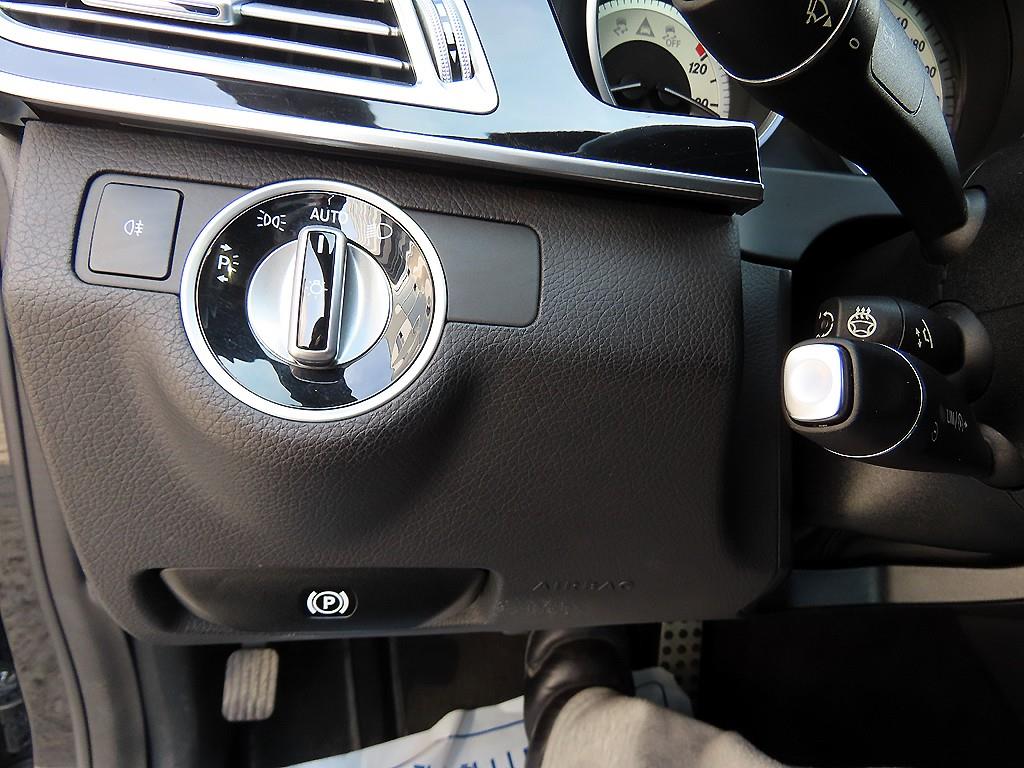 Mercedes Benz E class - Vista 11