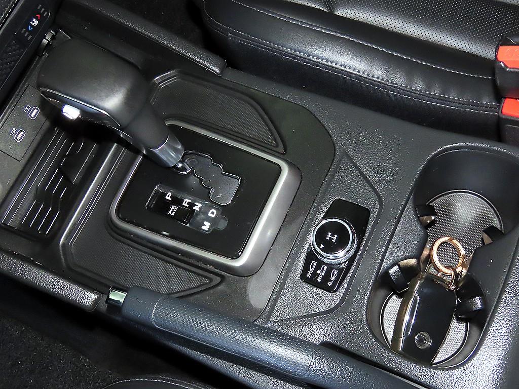 Ssangyong Rexton - Vista 12