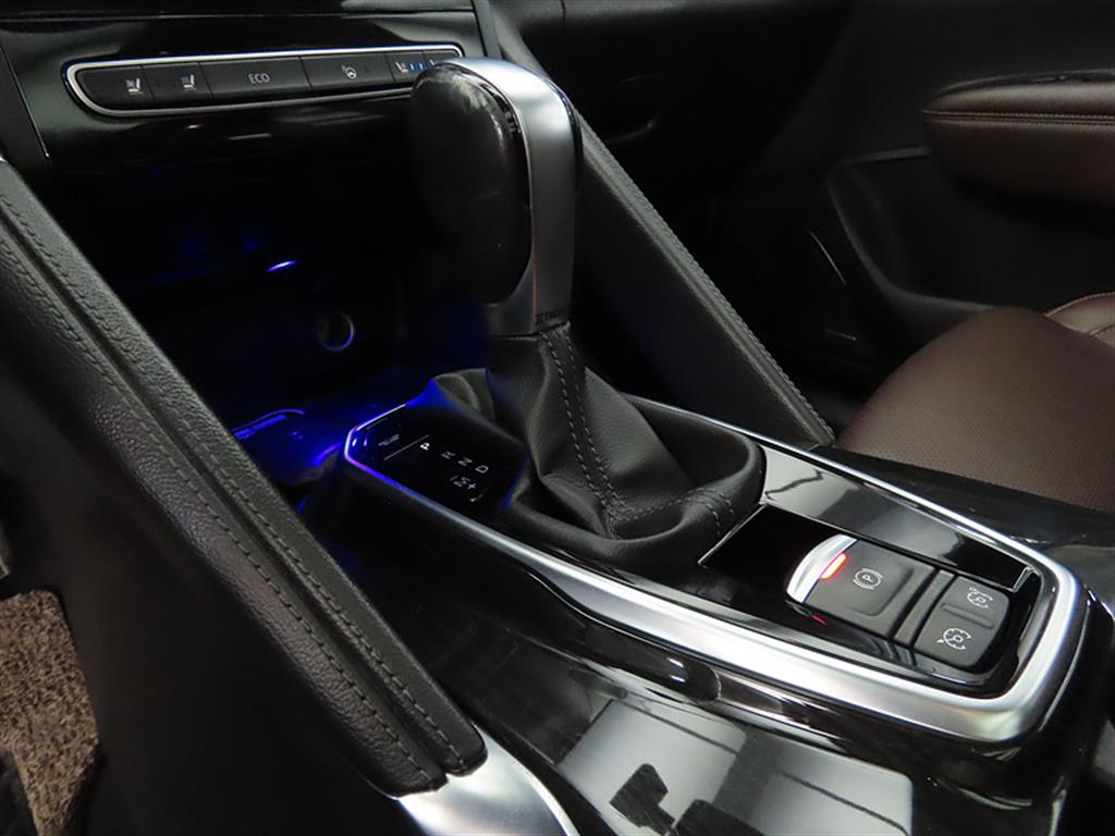 SAMSUNG QM6 - Vista 11