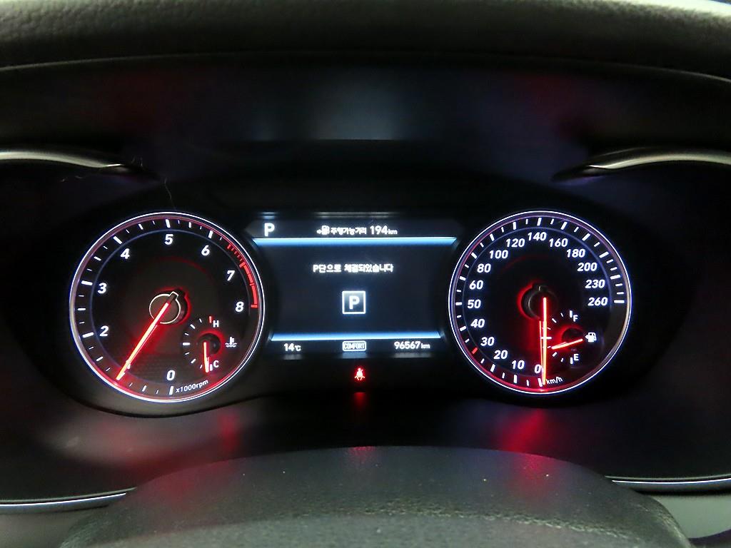 Genesis G70 - Vista 5