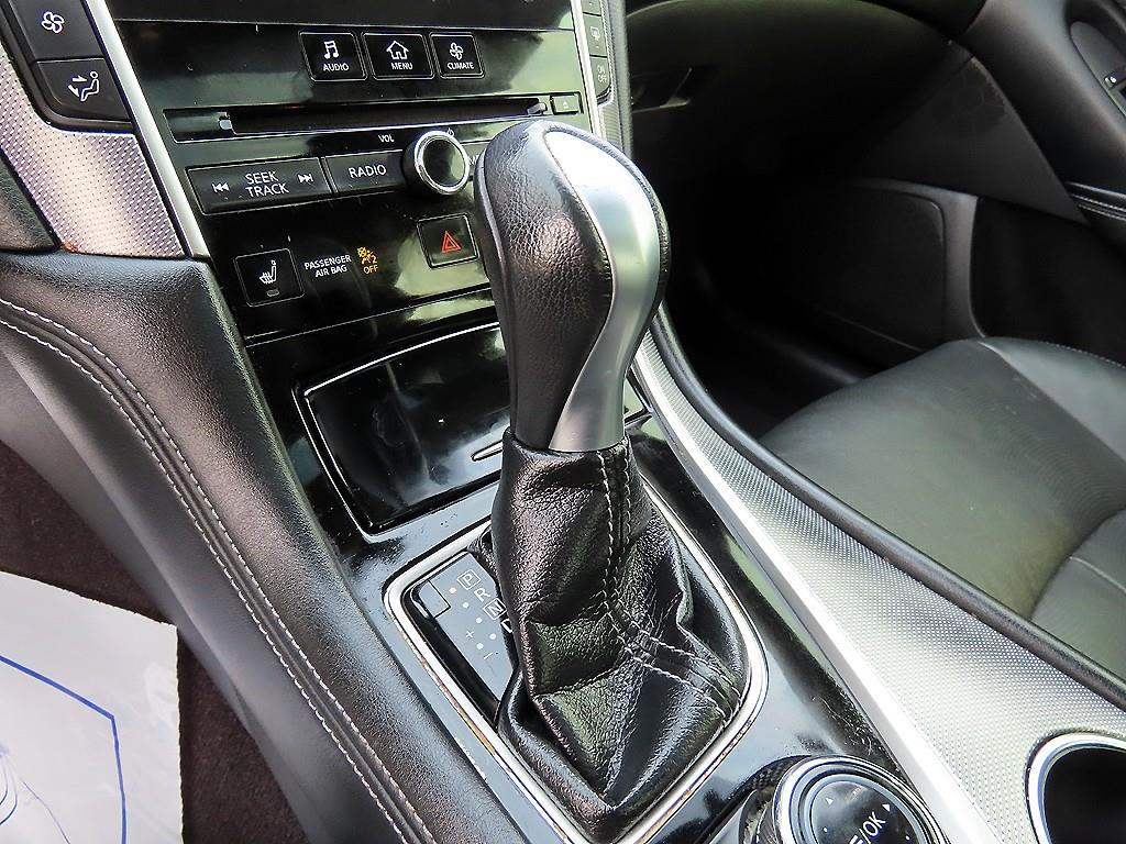 Infiniti Q - Vista 11