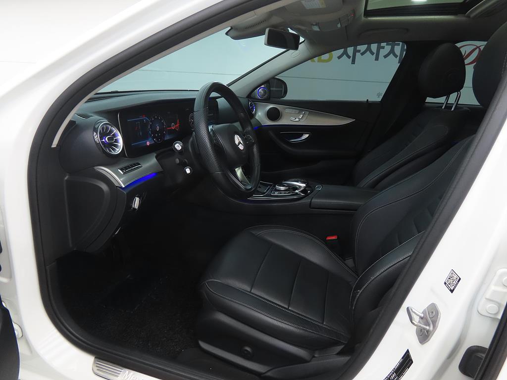 Mercedes Benz E class - Vista 6