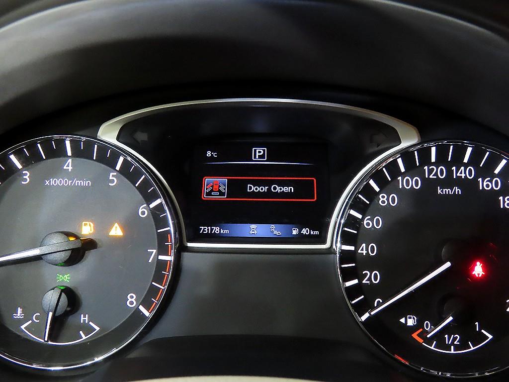 Nissan Altima - Vista 9