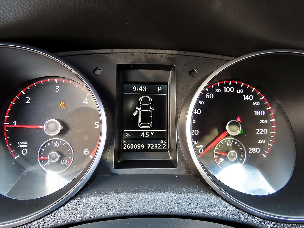 Volkswagen Golf - Vista 9