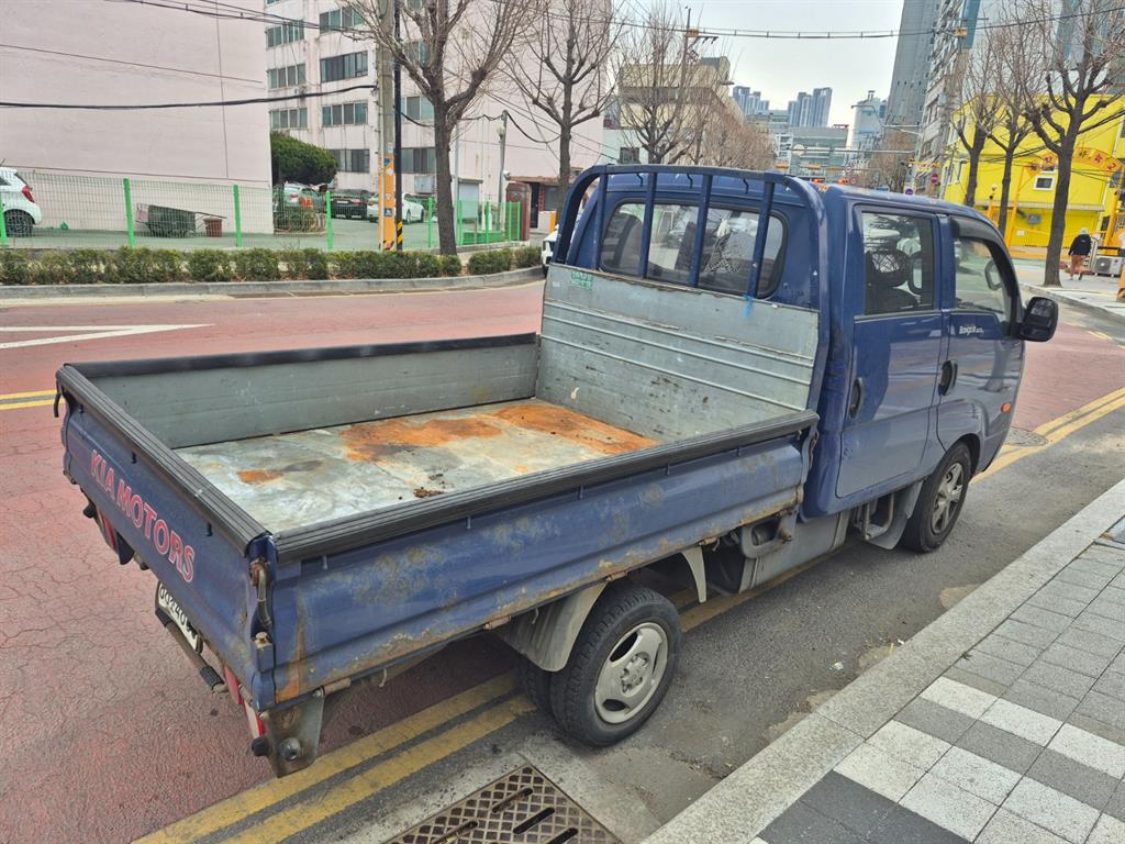 Small Truck Cargo (small) - Vista 4