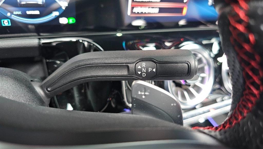 Mercedes Benz EQA - Vista 9