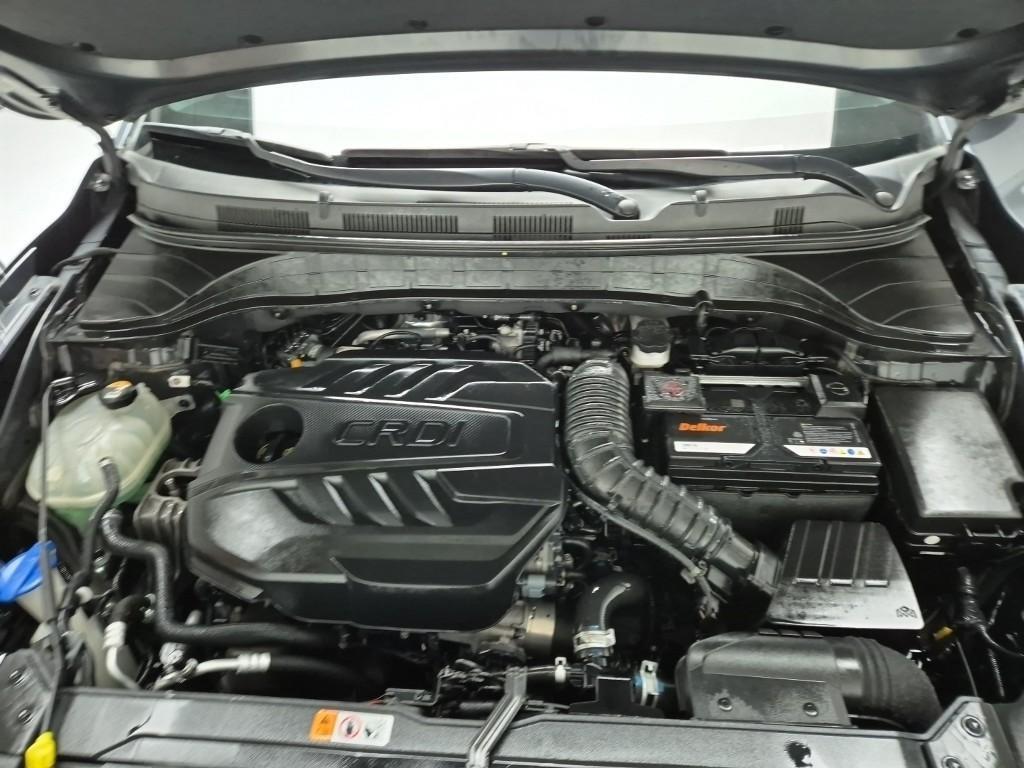 HYUNDAI Kona - Vista 5