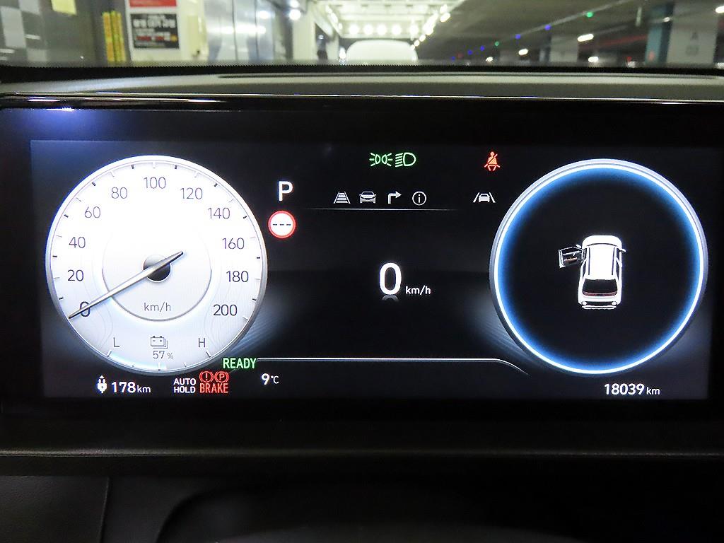 HYUNDAI Casper - Vista 9