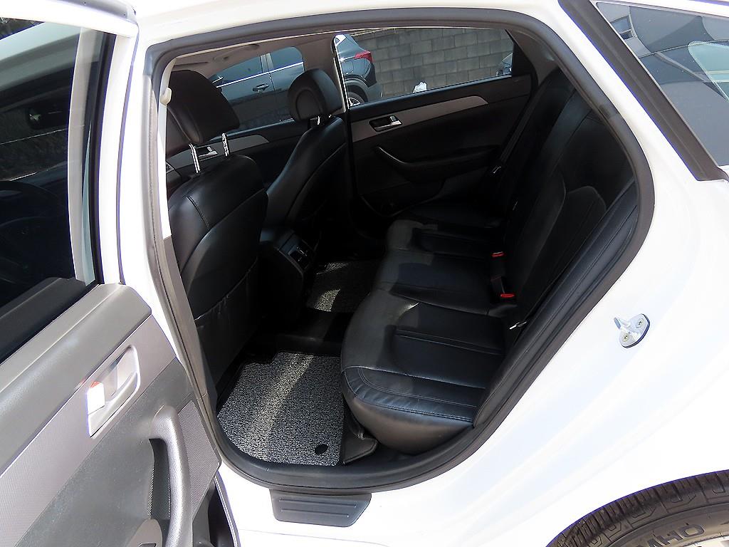 HYUNDAI Sonata - Vista 6