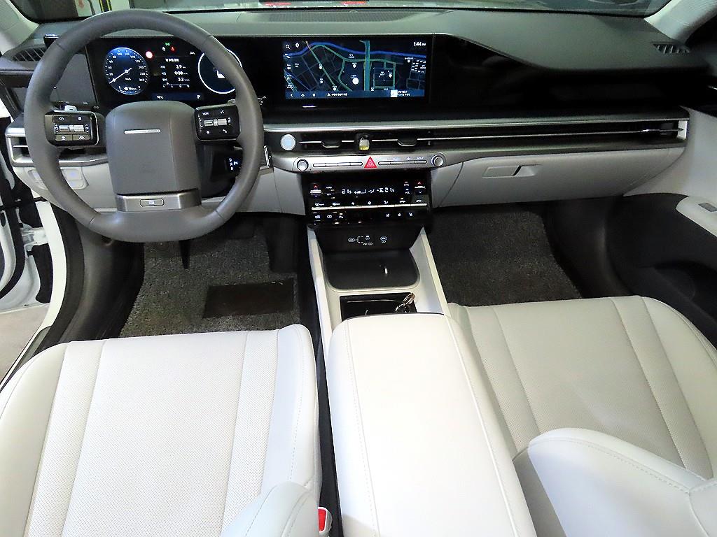 HYUNDAI Grandeur - Vista 10