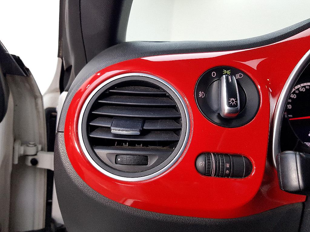 Volkswagen Beetle - Vista 12