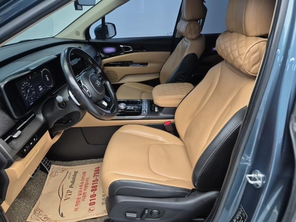 KIA Carnival - Vista 11