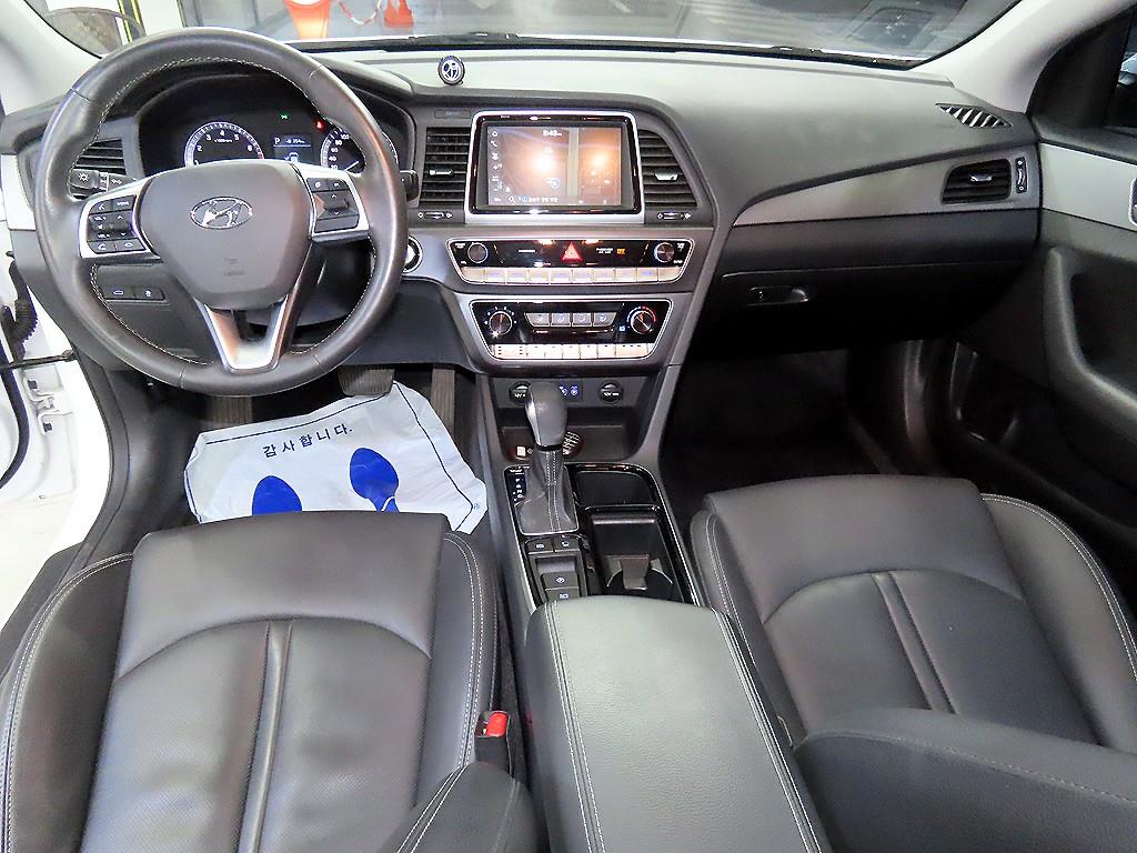 HYUNDAI Sonata - Vista 10