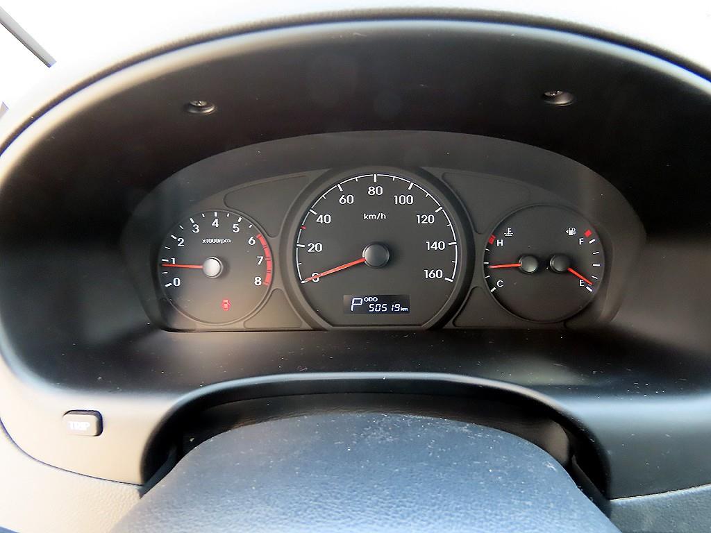 HYUNDAI Starex - Vista 10