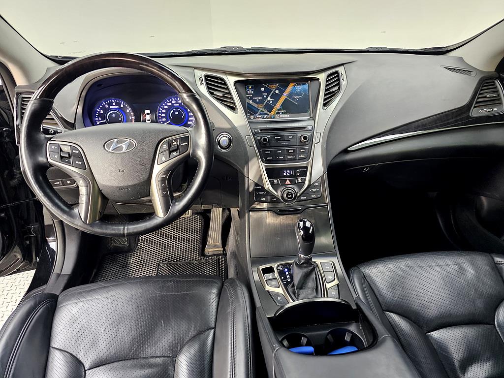 HYUNDAI Grandeur - Vista 5