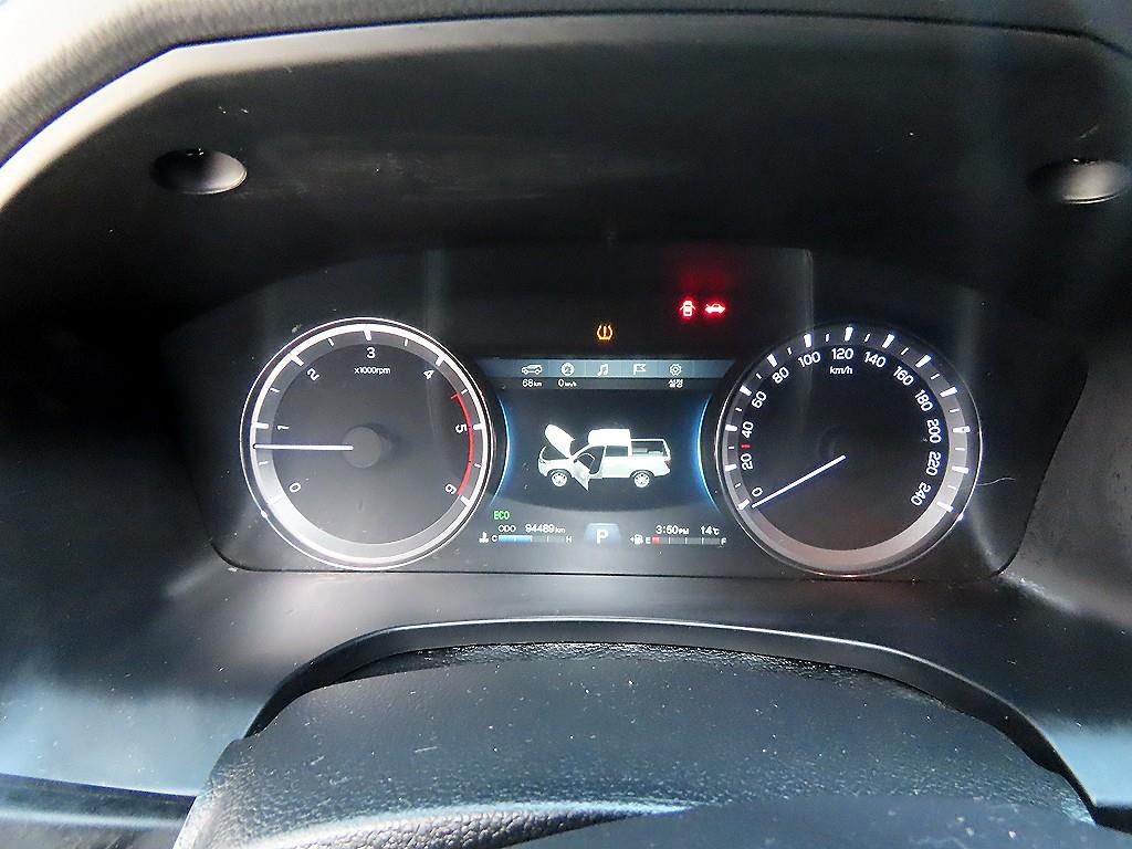 Ssangyong Rexton - Vista 9