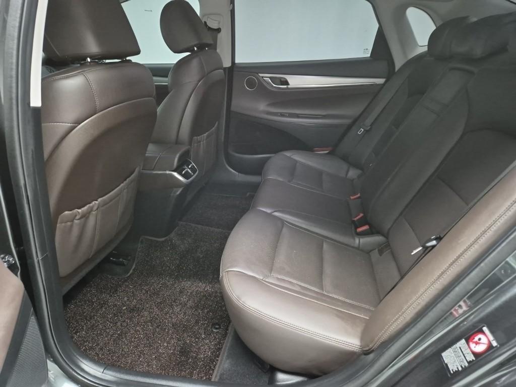 HYUNDAI Grandeur - Vista 12