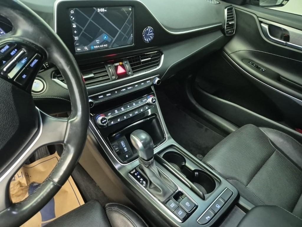 HYUNDAI Grandeur - Vista 10