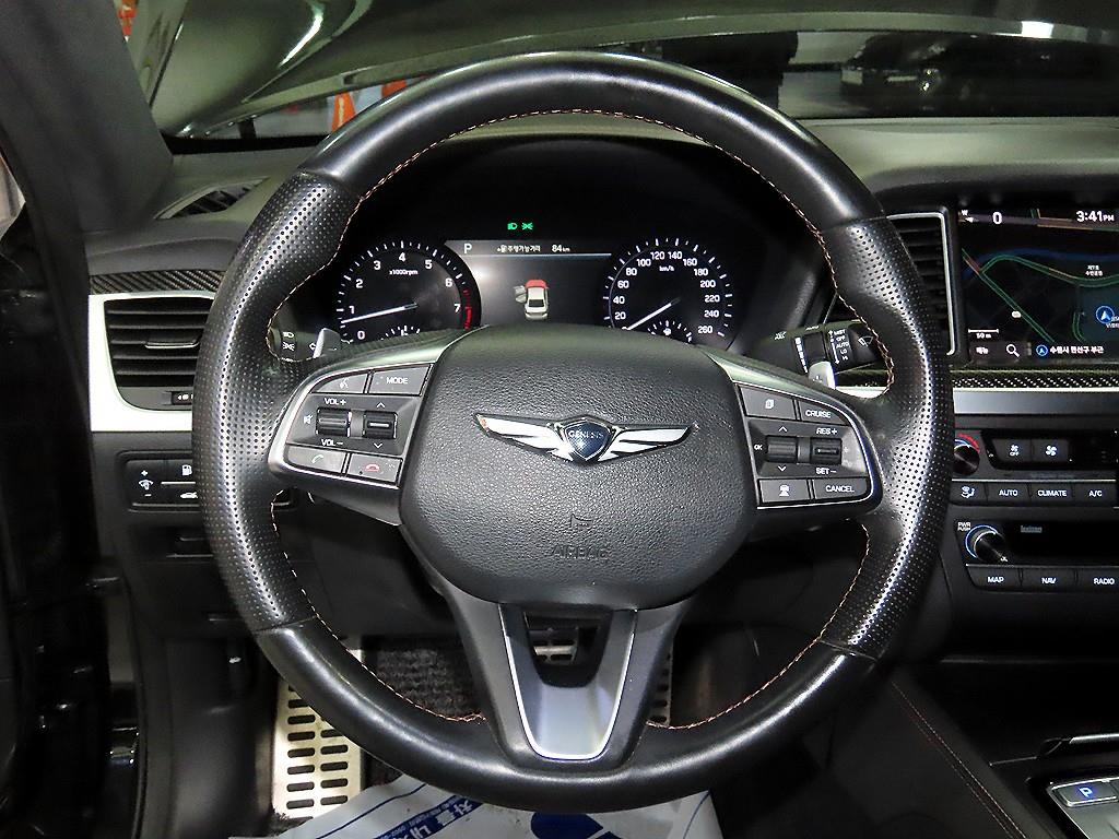 Genesis G80 - Vista 9