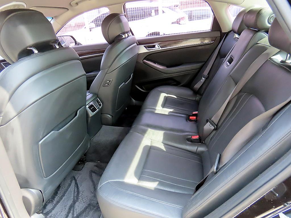 Genesis G80 - Vista 6