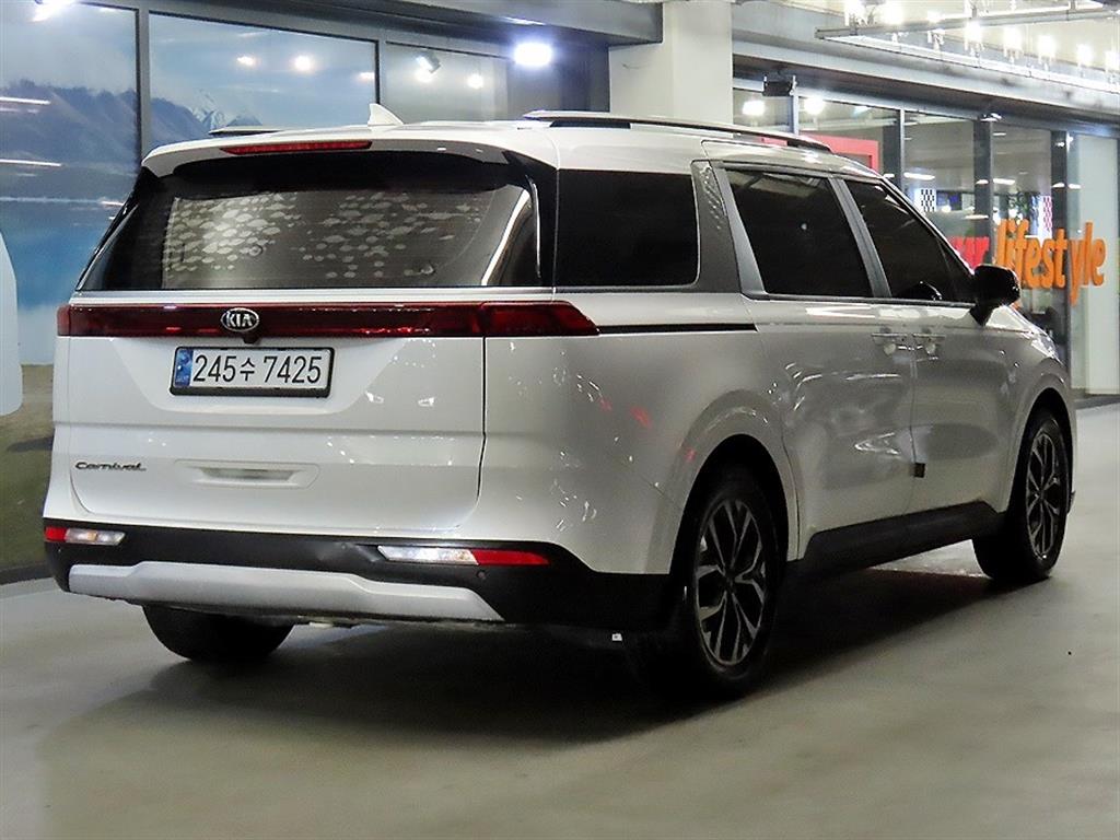 KIA Carnival - Vista 4
