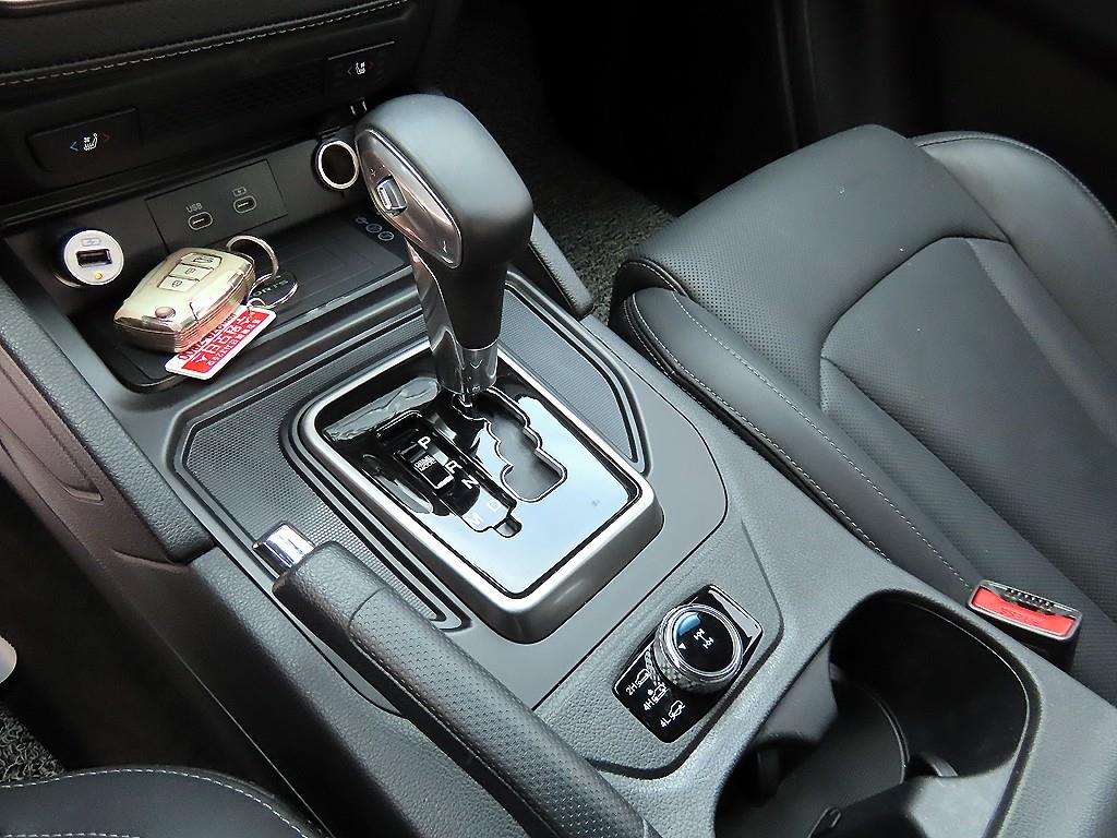 Ssangyong Rexton - Vista 10