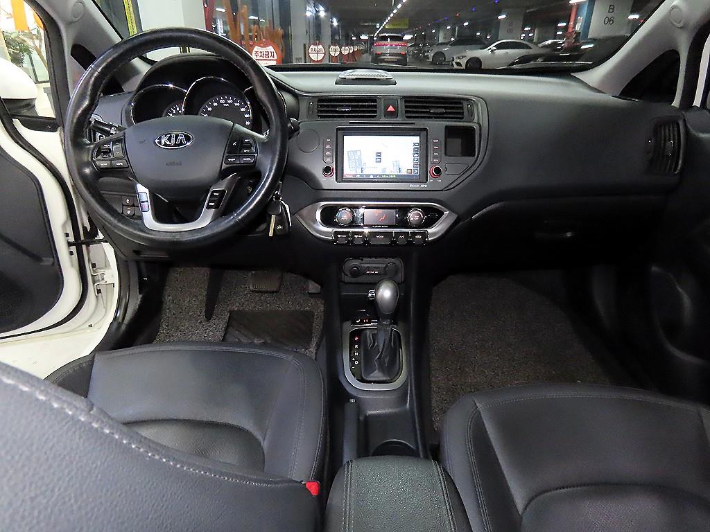 KIA Pride - Vista 10