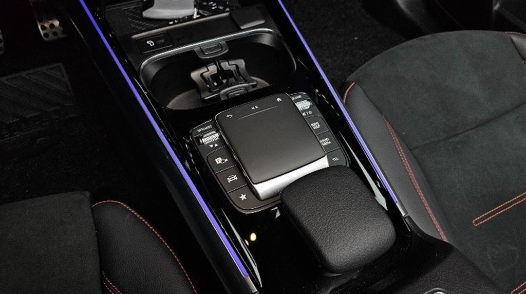 Mercedes Benz EQA 2022 Negro - Importación desde Corea - HF Imports Iquique - Foto 18