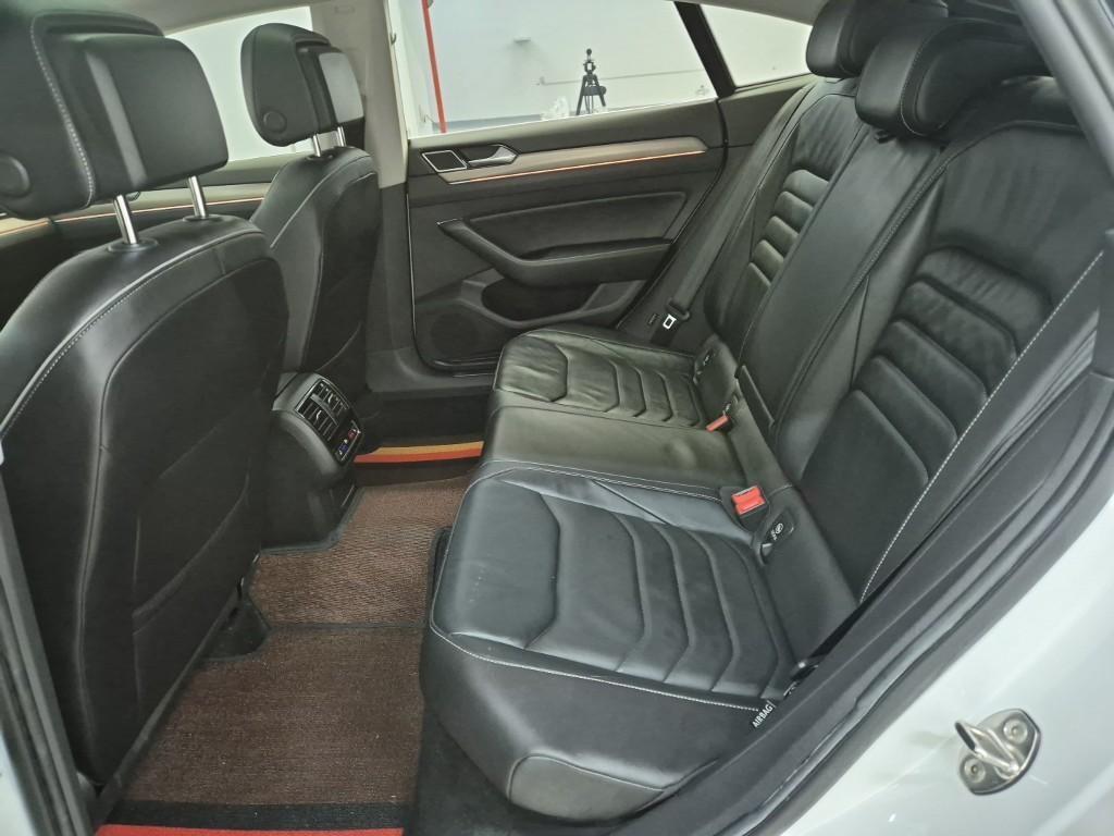 Volkswagen Arteon - Vista 9