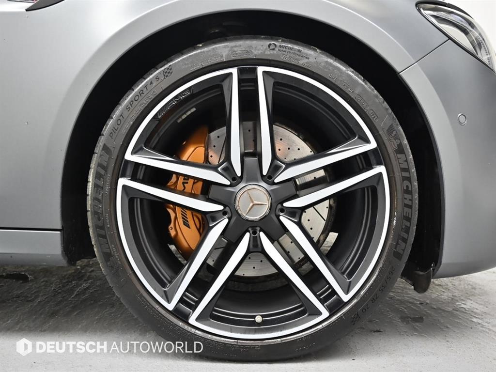 Mercedes Benz E class - Vista 5