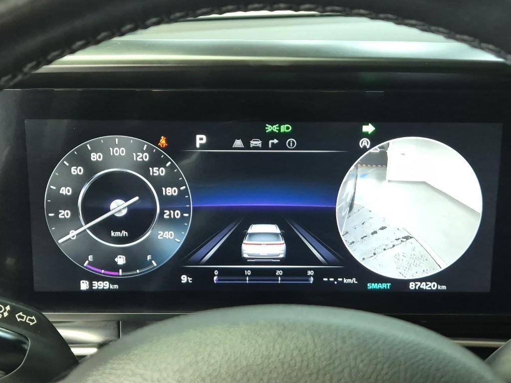 KIA Carnival - Vista 6