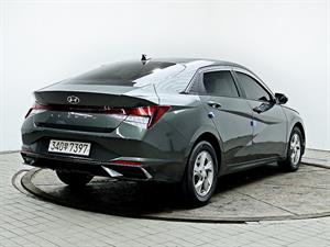 HYUNDAI Avante - Vista 8