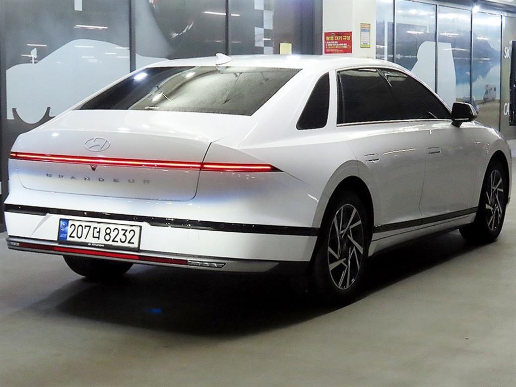 HYUNDAI Grandeur - Vista 4