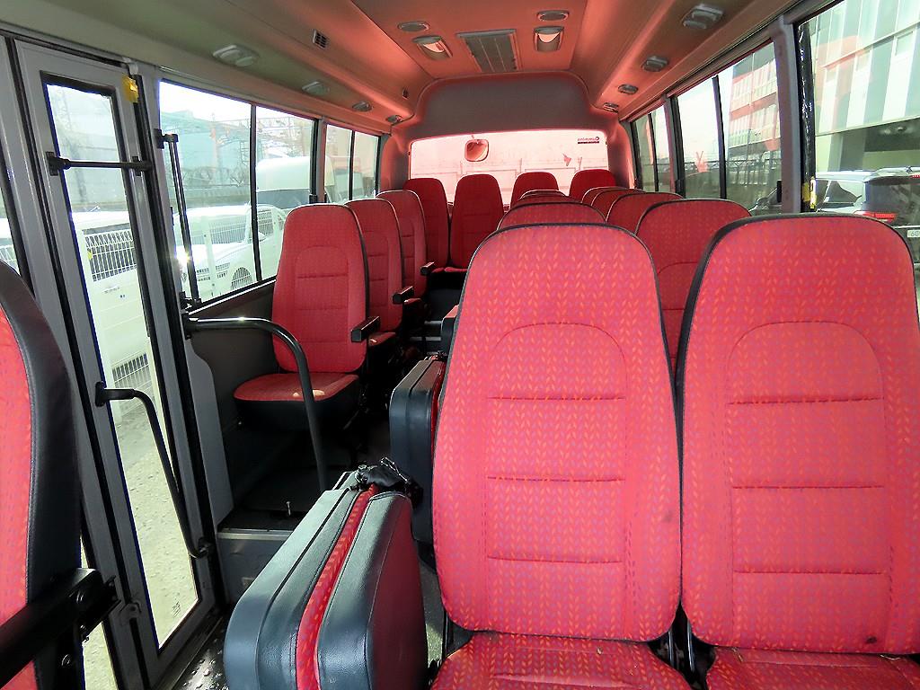 medium and large bus Medium Daewoo Bus - Vista 7