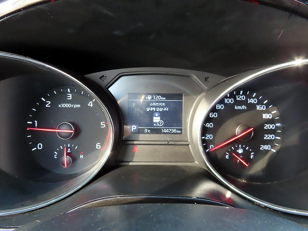 KIA Carnival - Vista 10