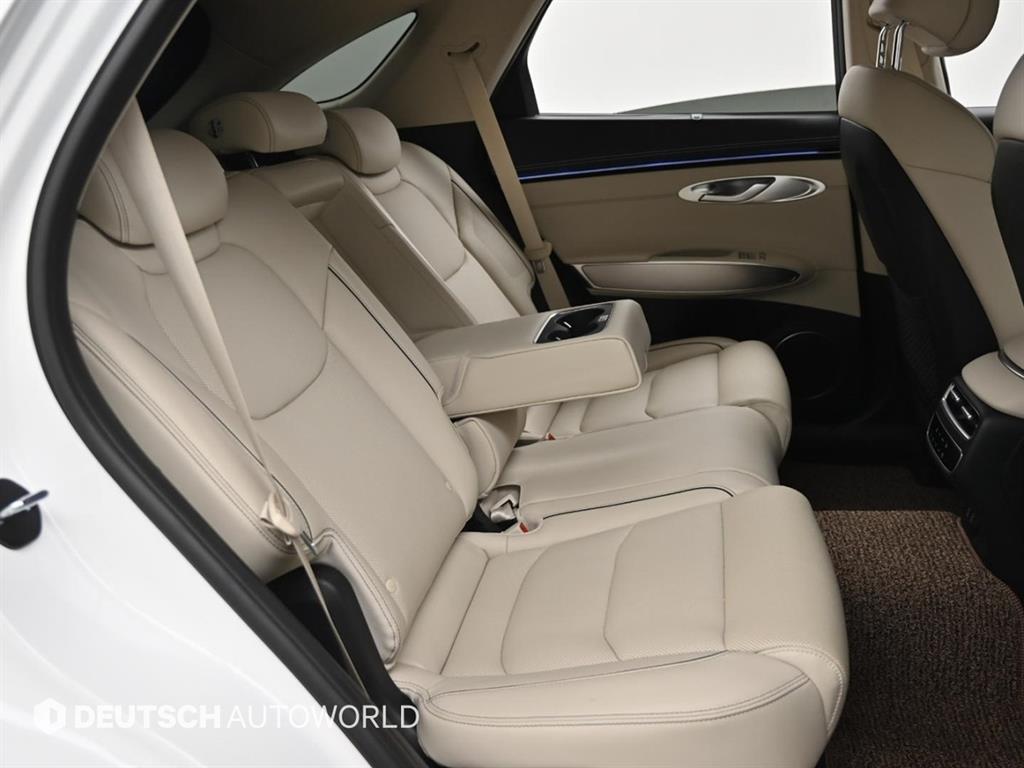 Genesis GV70 - Vista 12