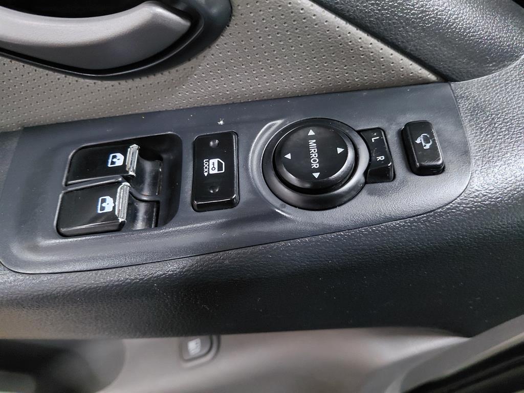 HYUNDAI Starex - Vista 11