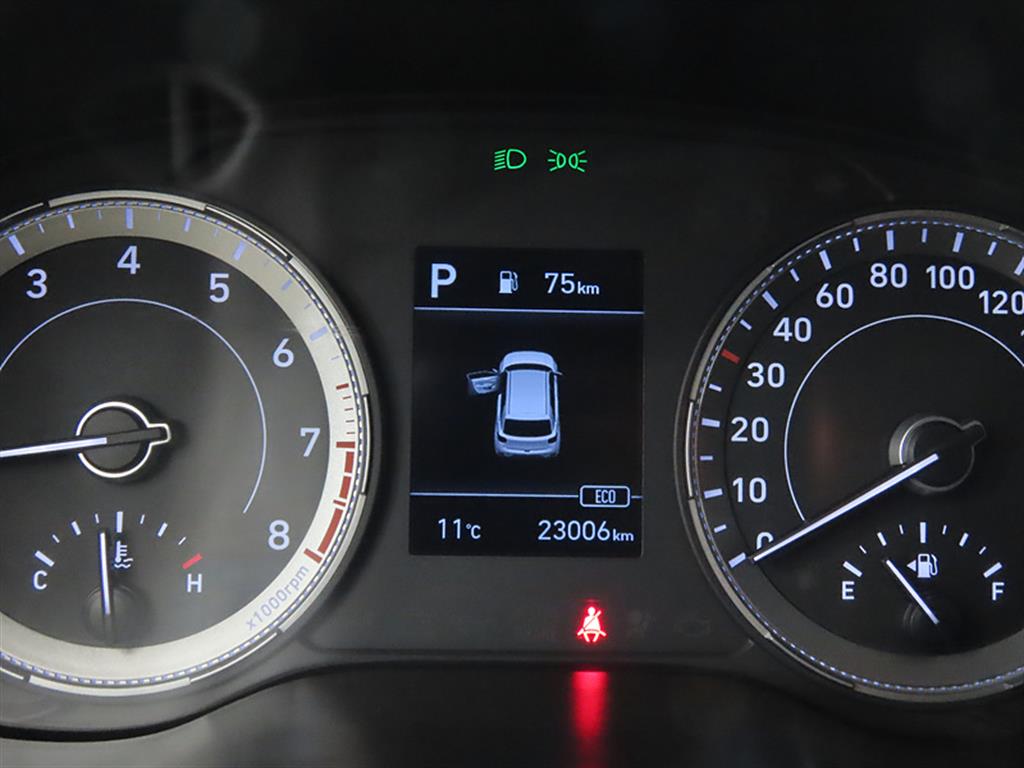 HYUNDAI Venue - Vista 9