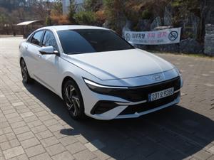 HYUNDAI Avante - Vista 4