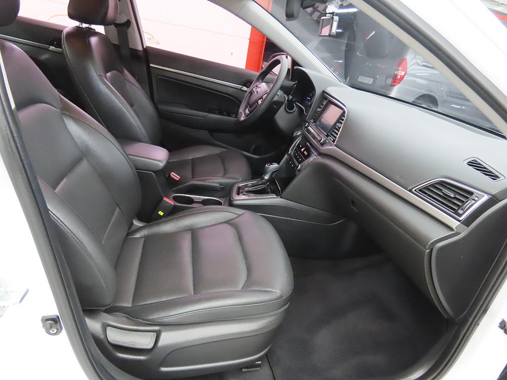 HYUNDAI Avante - Vista 7