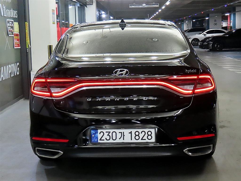 HYUNDAI Grandeur - Vista 5