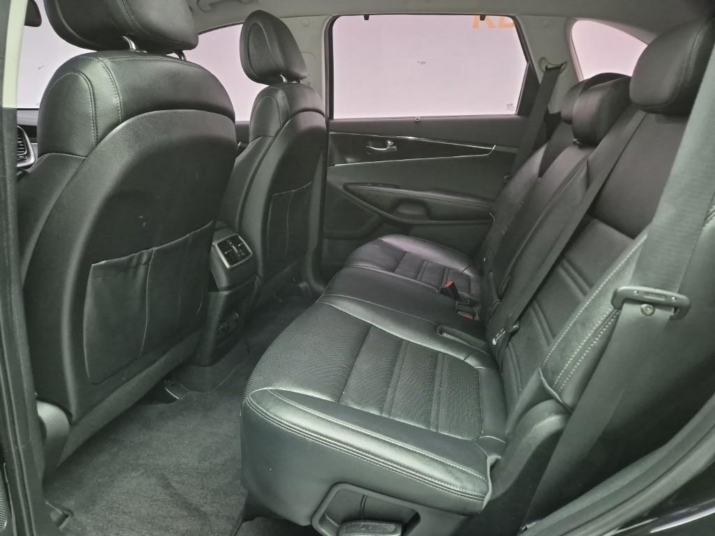 KIA Sorento - Vista 12